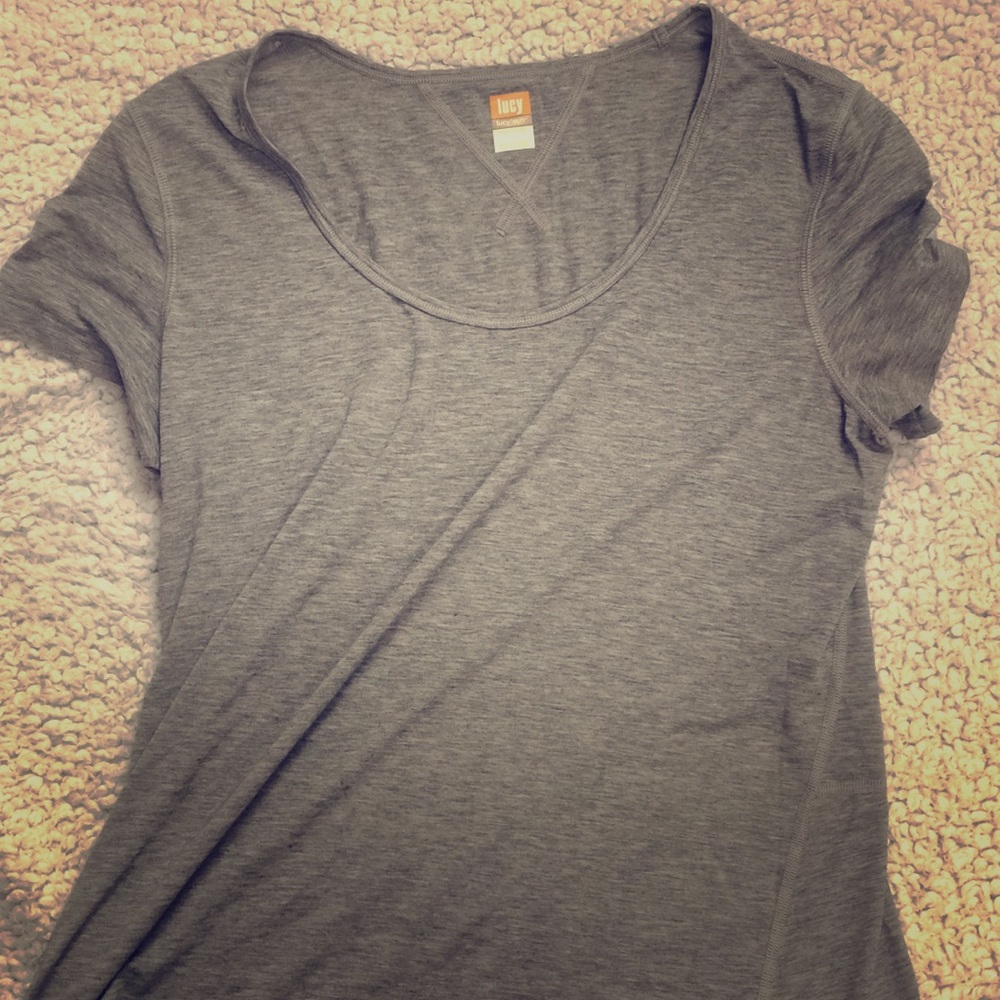 Lucy tee